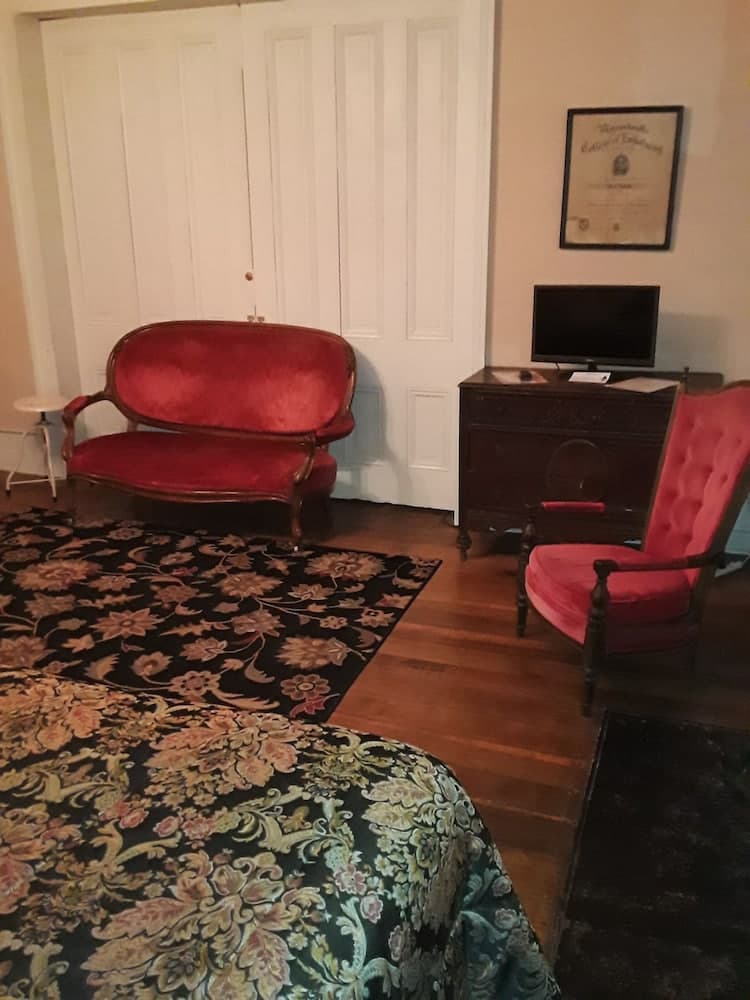 Hall Place Bed and Breakfast