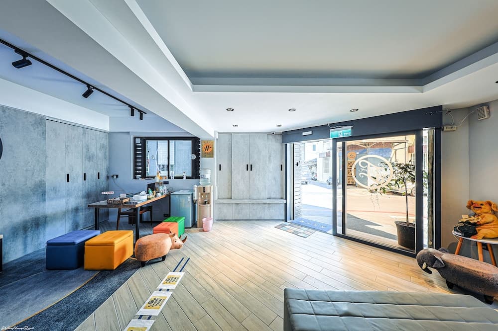 Lienfook Hotel