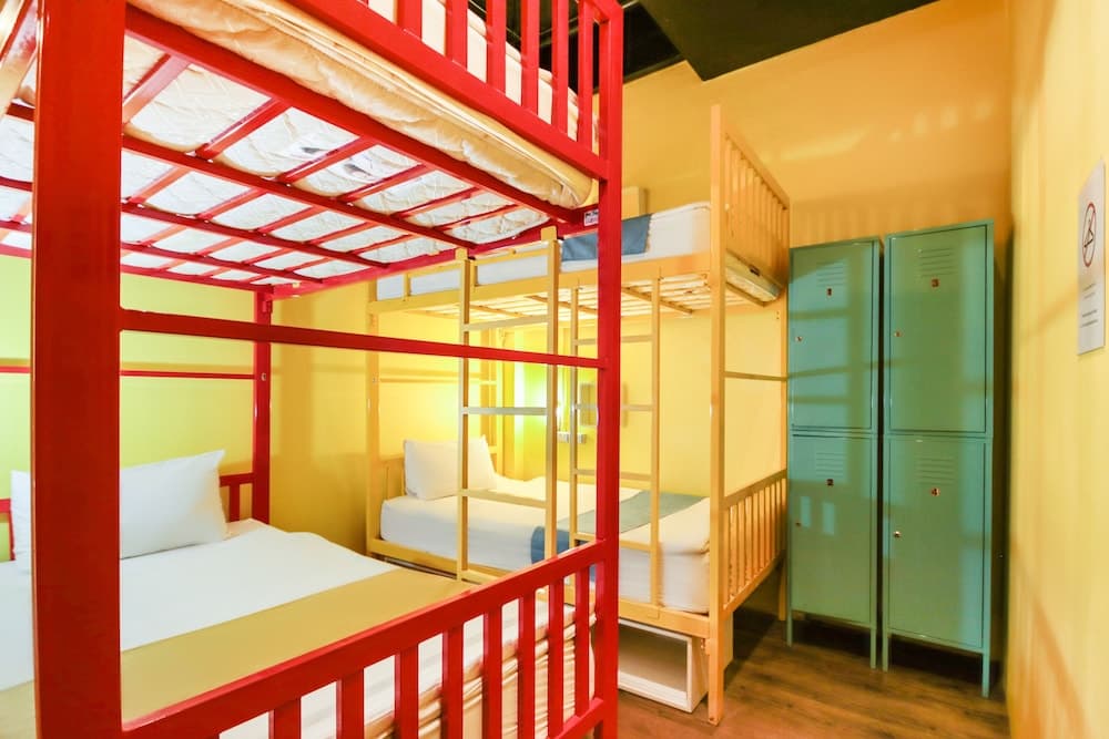 Fin Hostel Phuket
