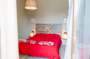 Bed and Breakfast Bric & Brac