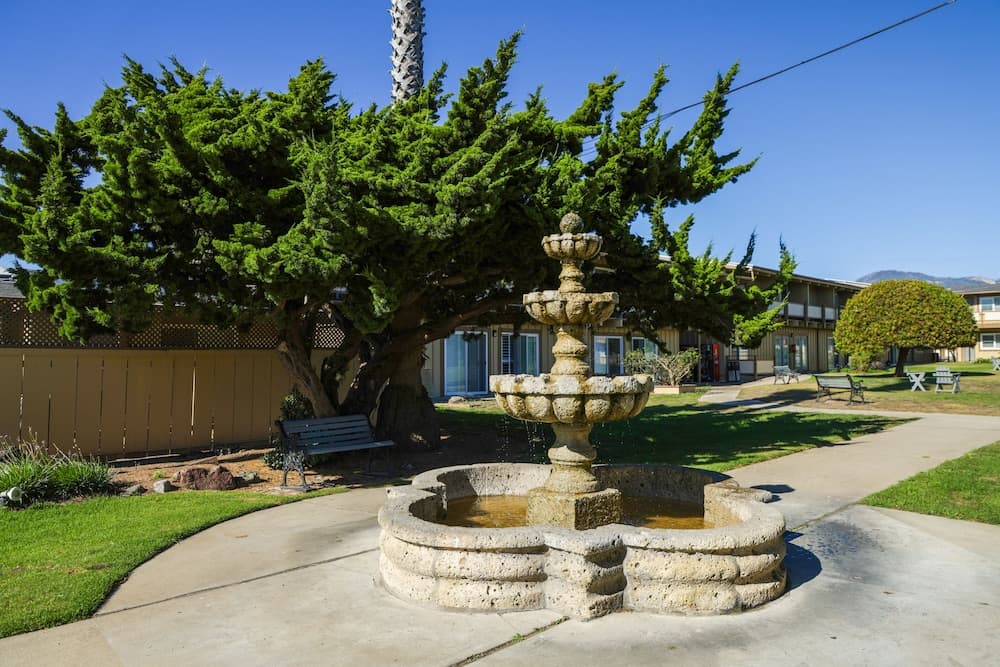 Silver Surf Motel