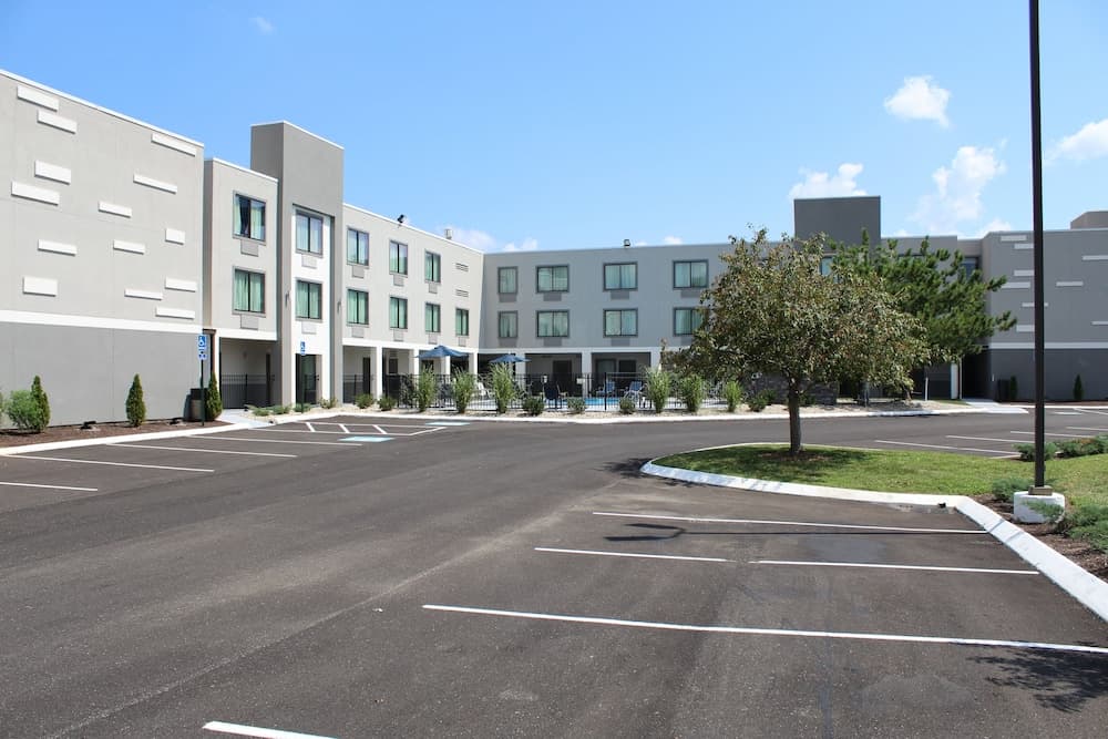 Best Western Plus Bowling Green