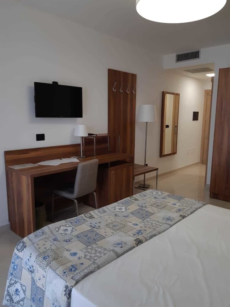 Morello Beach Hotel