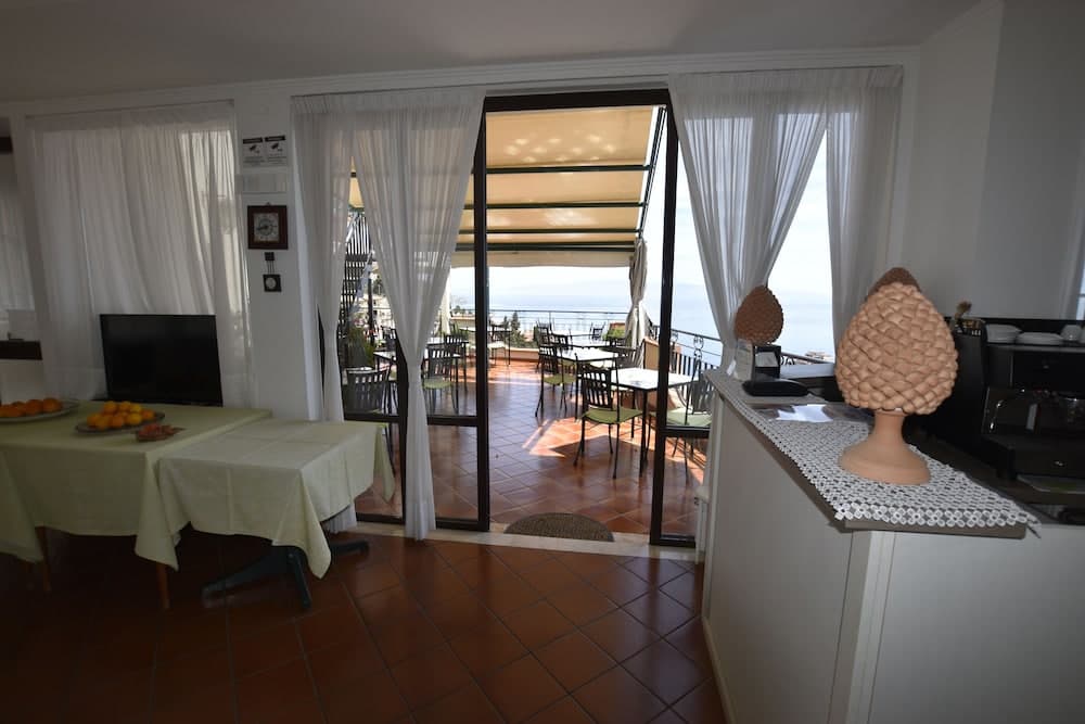 Hotel Condor