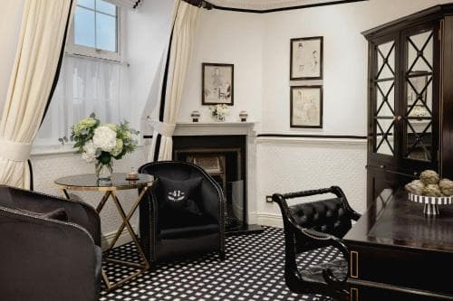 Hotel 41
