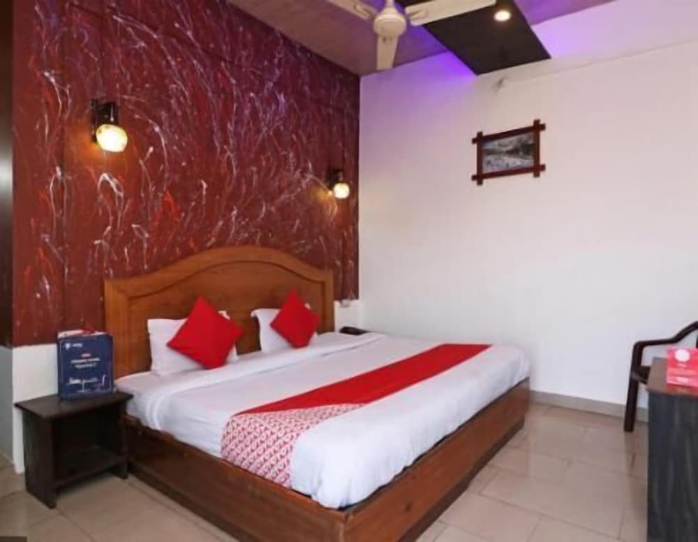 Hotel Parth