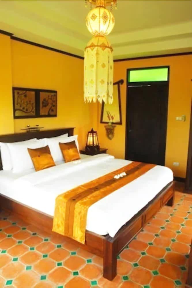 Baan Chai Thung Resort