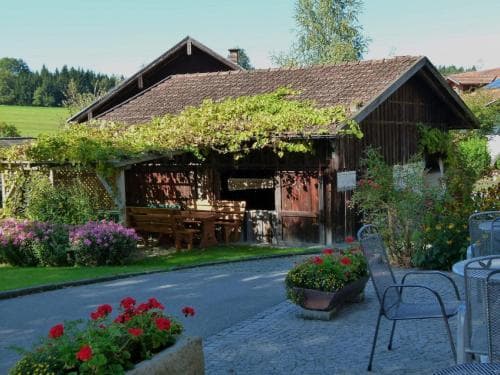 Ferienwohnungen Weghofer F**** (Viechtach)