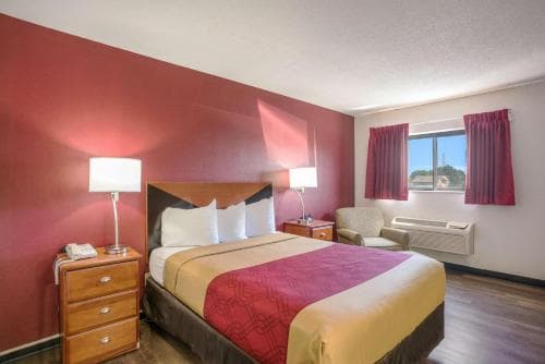 Econo Lodge Cedar Rapids South