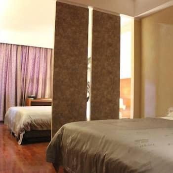 Float International Hotel