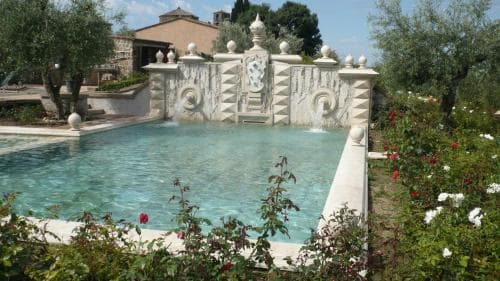 Sovana Hotel Resort