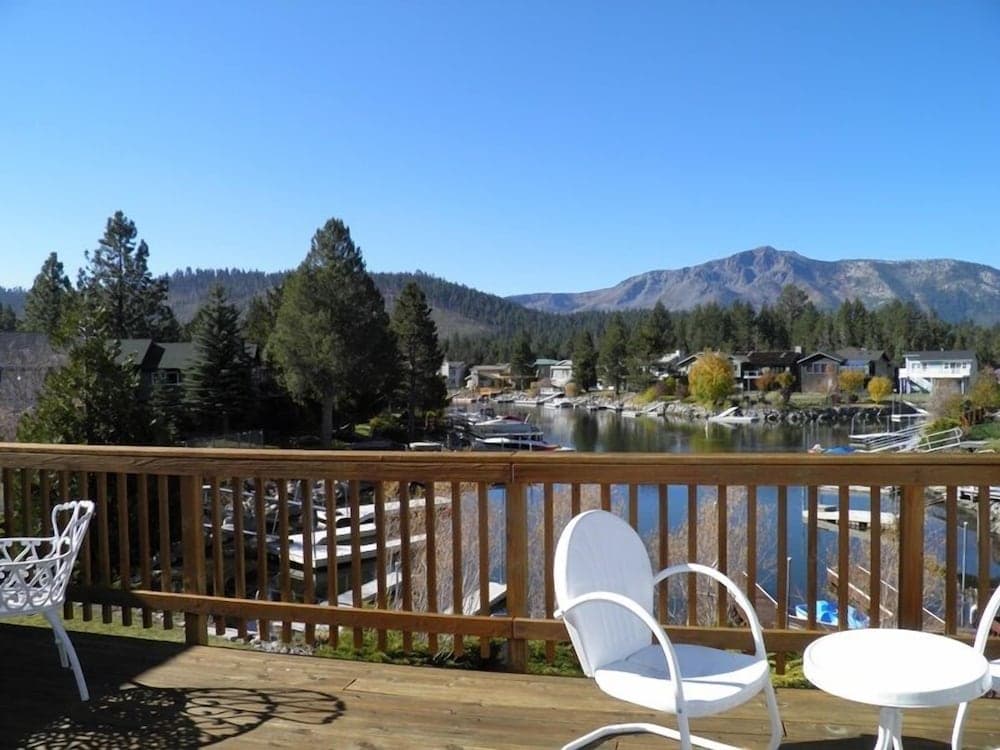 584 Alpine Dr