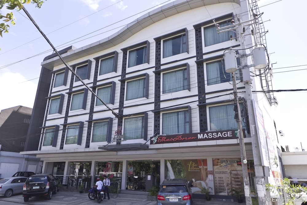 Eloisa Royal Suites