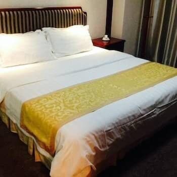Yuanfeng Hotel