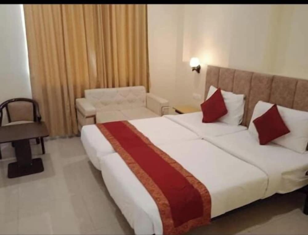 Hotel Evara