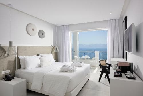 Dimitra Beach Hotel & Suites