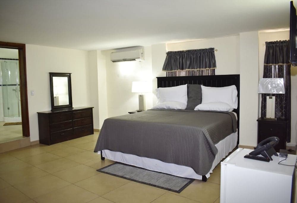 Constellation Hotel