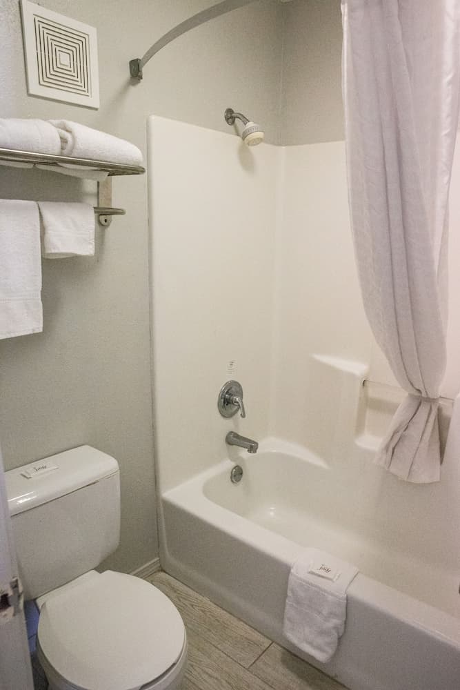 Mockingbird Inn & Suites