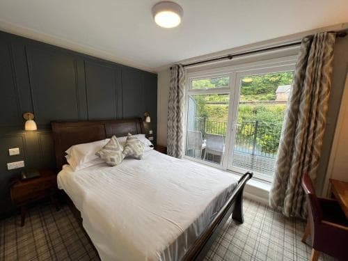 Chainbridge Hotel