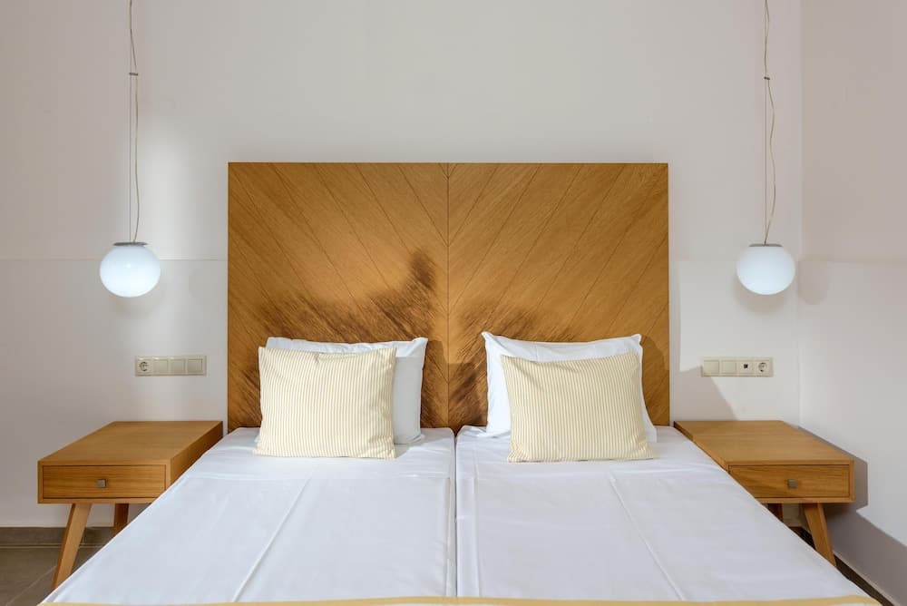 Zeus Hotels Palm Beach