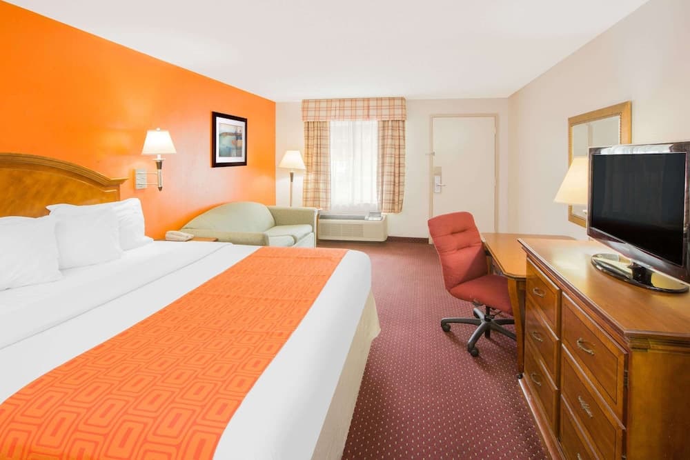 Howard Johnson by Wyndham Dothan