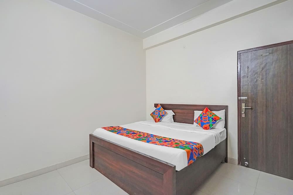 Fabhotel The Virat