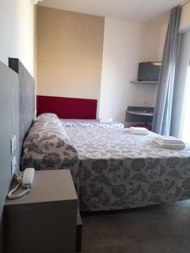 Hotel 2000