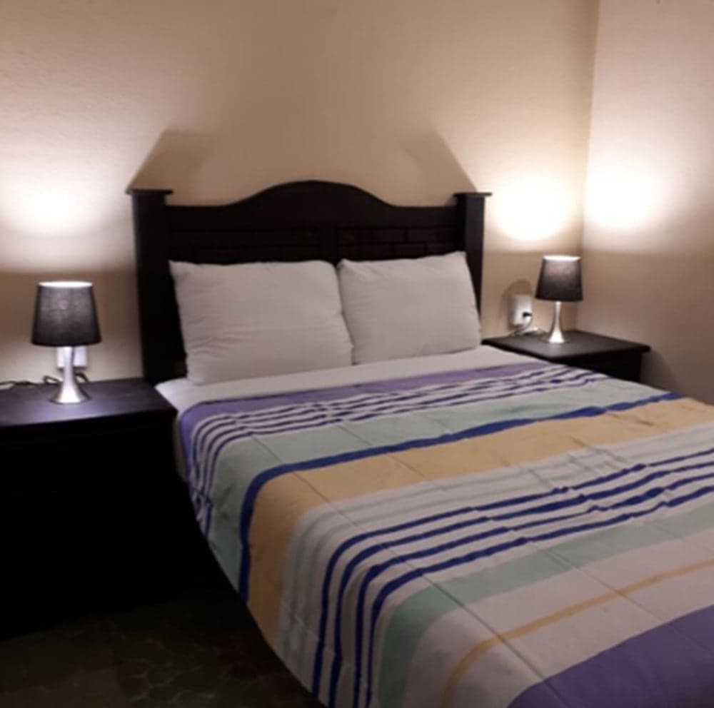 Hotel Animas 16
