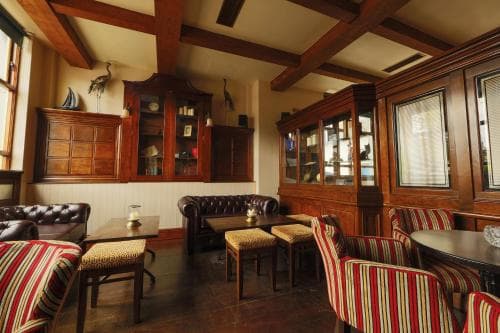 Riverside Hotel
