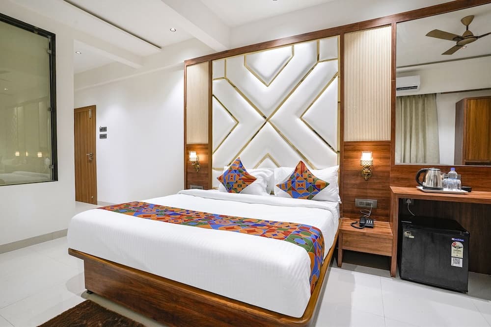 Fabhotel Status Residency
