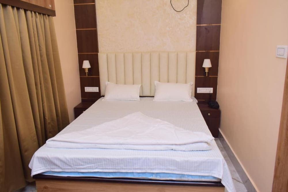 FabHotel Granotel