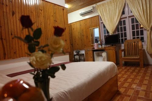 Pine Breeze Hotel