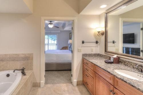 RiverStone Resort And Spa