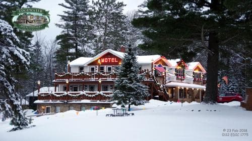 Edgewater Inn & Cottages