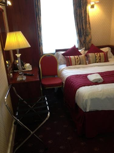 Avon Hotel