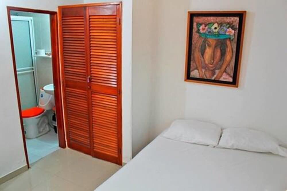 Hostal Kiwi B&B