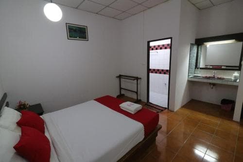 Baan Nat