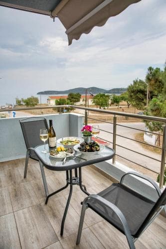 Isalos Suites
