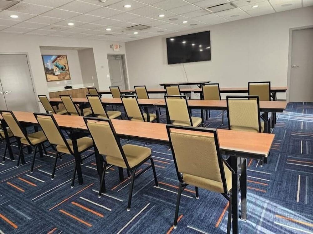 Hampton Inn & Suites Chicago Deer Park