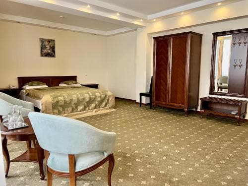 Platinum Hotel