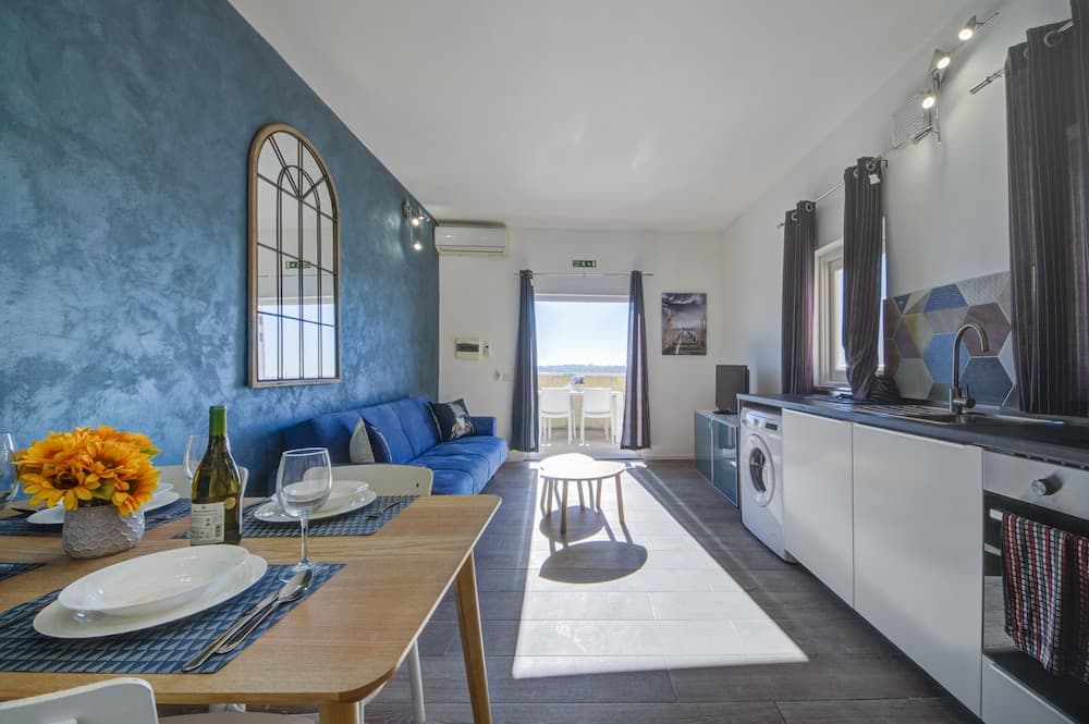 Tritoni Harbour Suites
