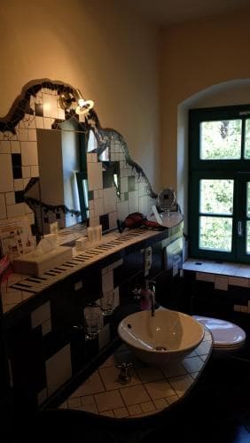 Backstage Hotel