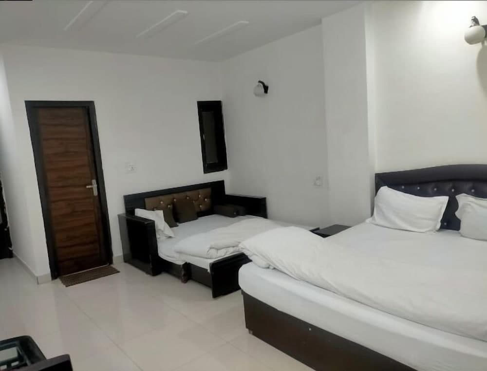 Hotel Krishna cootage