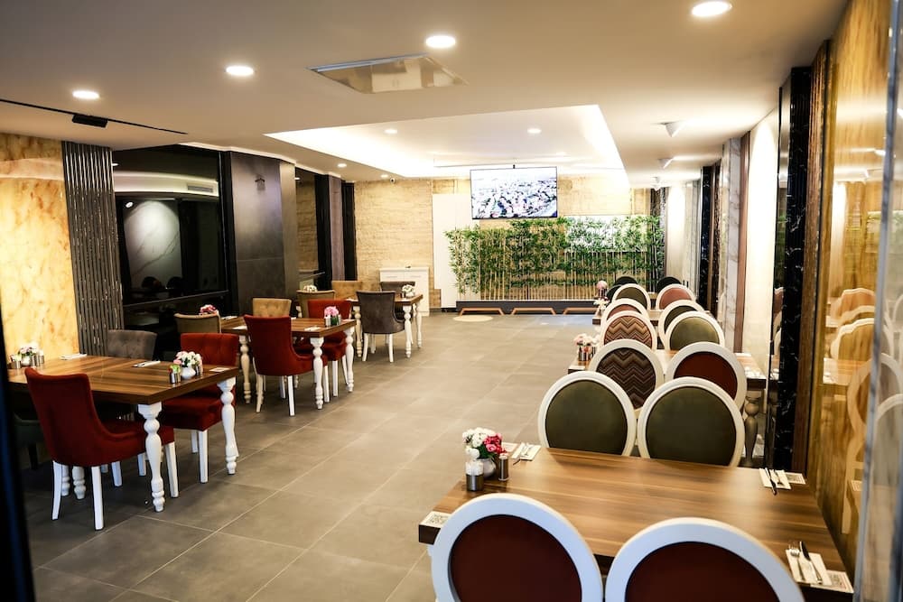 Mia Berre Hotels