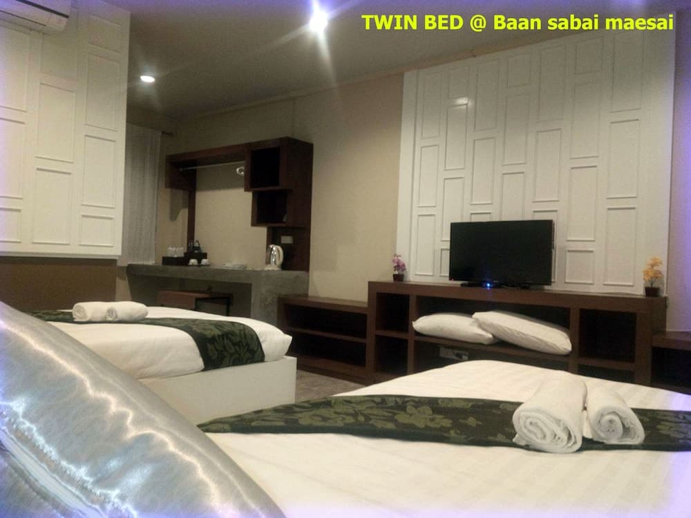 Easy Maesai Hostel