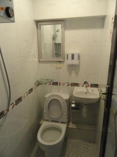 Dhillon Hotel