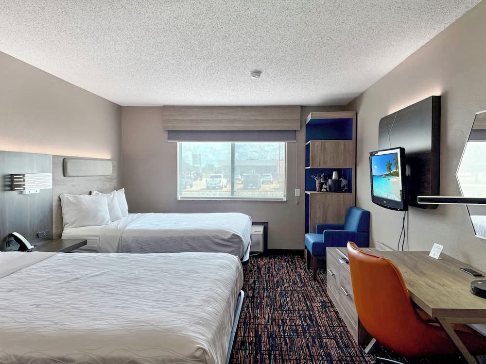 Reston Inn & Suites