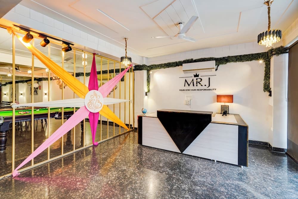Hotel Mr. J
