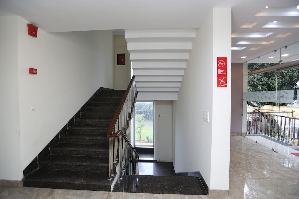 OYO 9667 Sashtrdhara Road