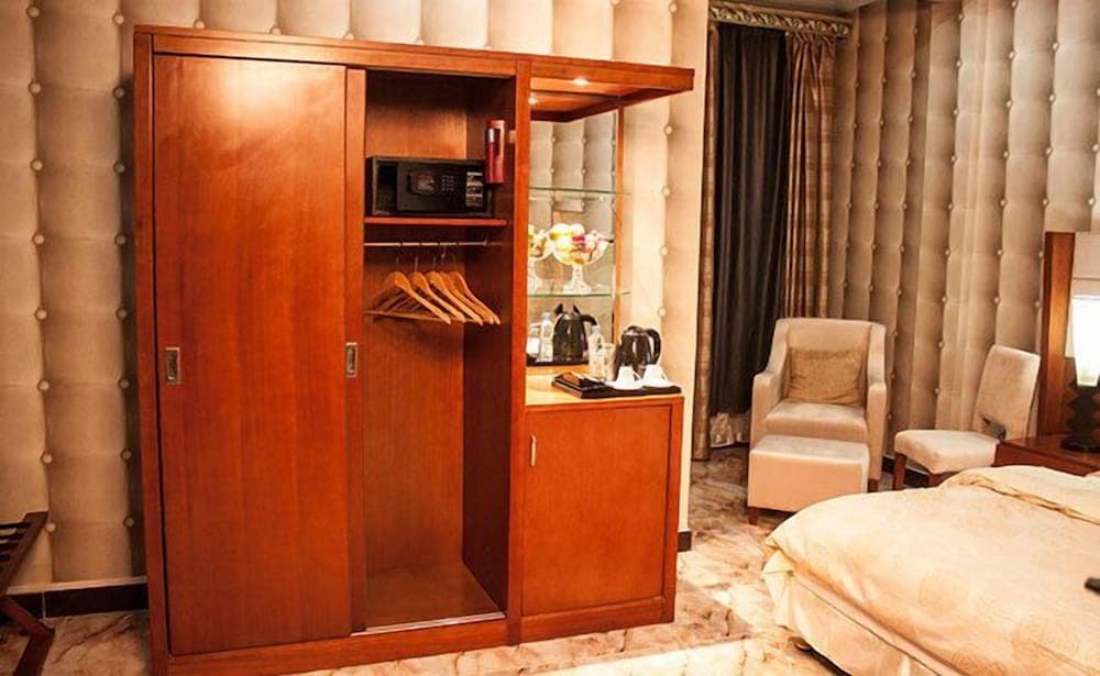 Royal Suites